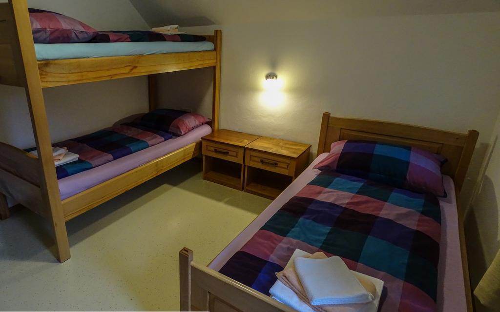 Apartmaji Pri Marodnu ボーヒニ エクステリア 写真