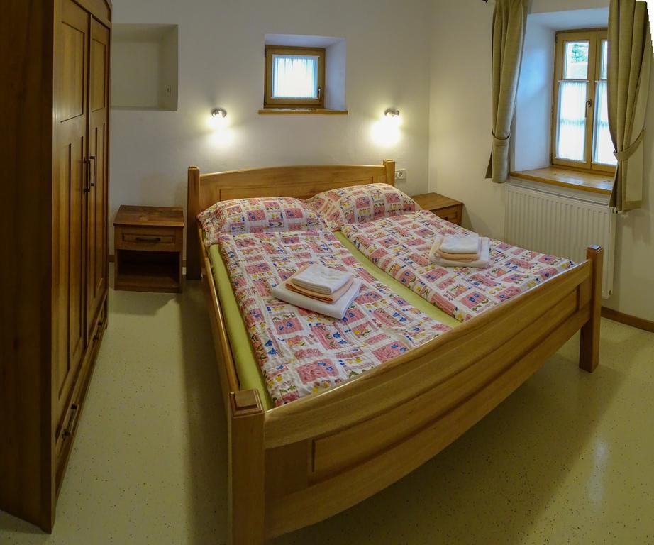 Apartmaji Pri Marodnu ボーヒニ エクステリア 写真