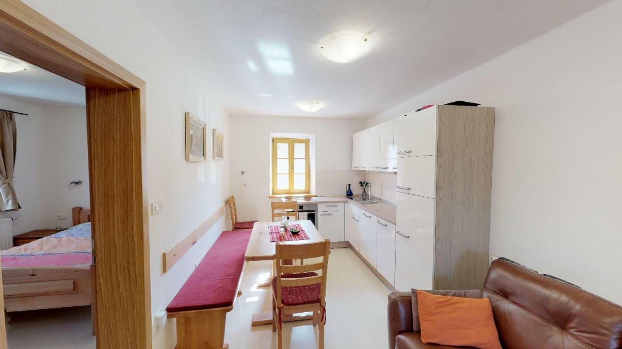 Apartmaji Pri Marodnu ボーヒニ エクステリア 写真