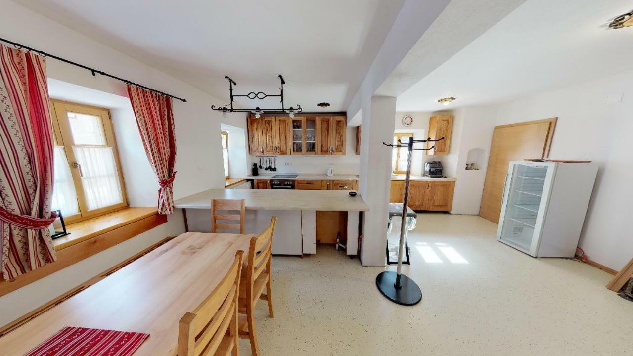 Apartmaji Pri Marodnu ボーヒニ エクステリア 写真