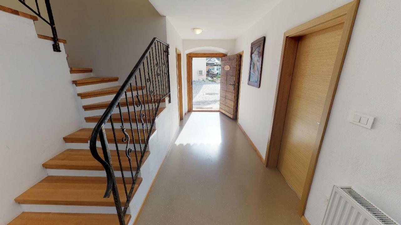Apartmaji Pri Marodnu ボーヒニ エクステリア 写真